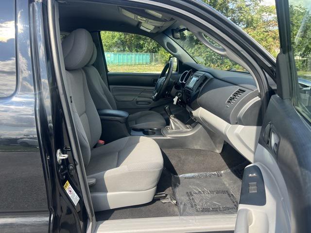 Photo of 2014 Black Toyota Tacoma