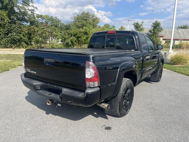 Photo of 2014 Black Toyota Tacoma