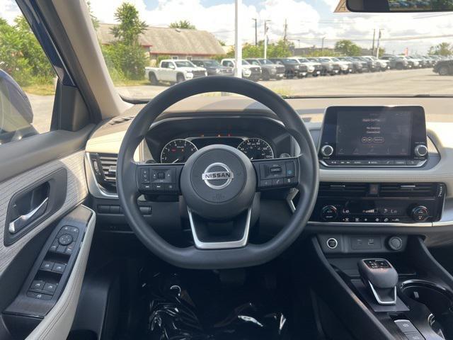 Photo of 2021 Caspian Blue Metallic Nissan Rogue
