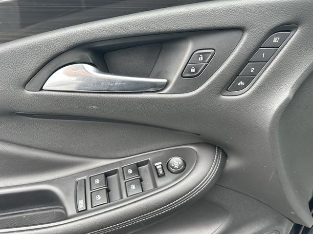 Photo of 2020 Ebony Twilight Metallic Buick Envision