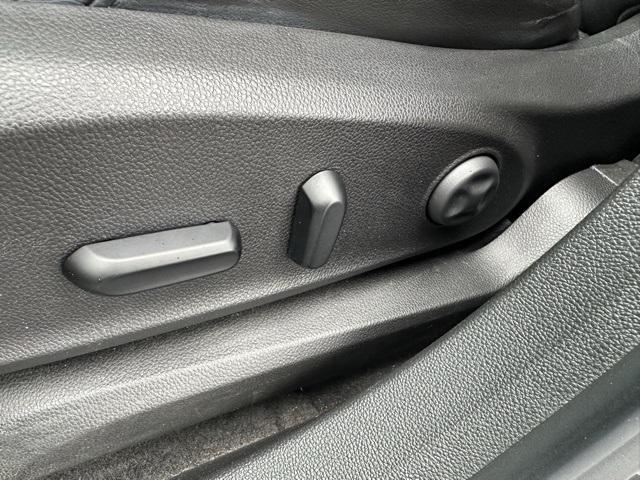 Photo of 2020 Ebony Twilight Metallic Buick Envision
