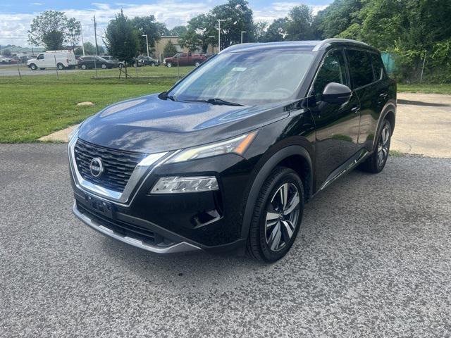Photo of 2023 Super Black Nissan Rogue