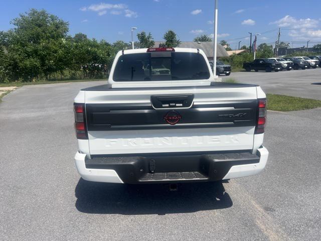 Photo of 2025 Glacier White Nissan Frontier