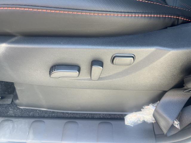 Photo of 2025 Glacier White Nissan Frontier