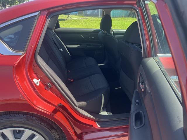 Photo of 2017 Cayenne Red Nissan Altima