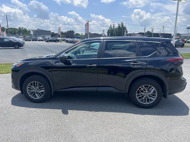Photo of 2024 Super Black Nissan Rogue