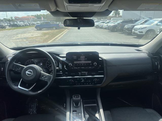 Photo of 2025 Super Black Nissan Pathfinder