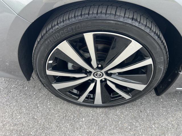 Photo of 2022 Gun Metallic Nissan Altima