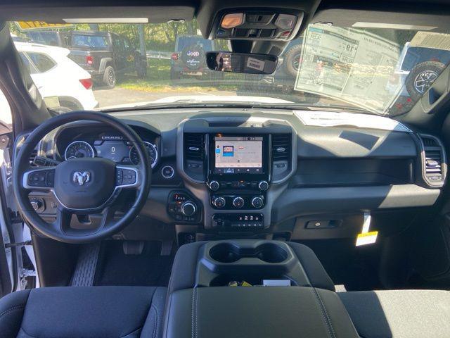 Photo of 2025 Bright White Clearcoat RAM 1500
