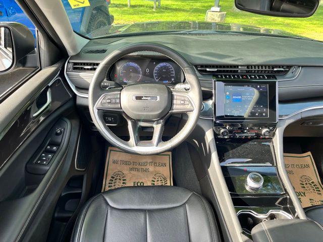 Photo of 2022 Baltic Gray Metallic Clearcoat Jeep Grand Cherokee
