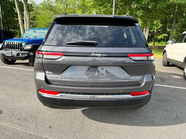 Photo of 2022 Baltic Gray Metallic Clearcoat Jeep Grand Cherokee