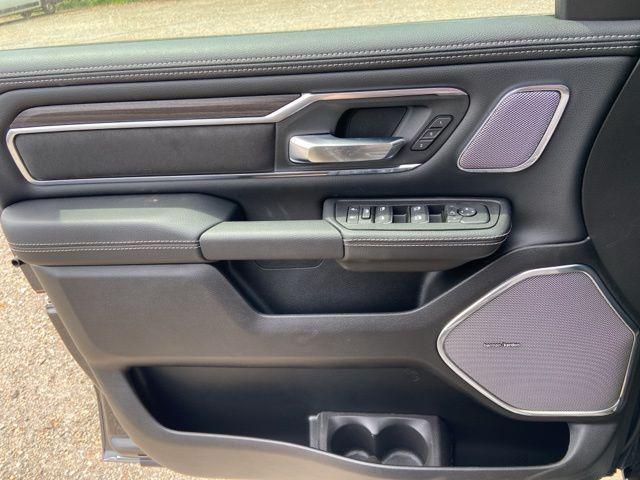 Photo of 2025 Granite Crystal Metallic Clearcoat RAM 1500