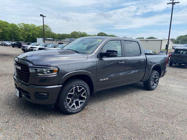 Photo of 2025 Granite Crystal Metallic Clearcoat RAM 1500