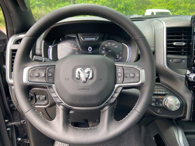 Photo of 2025 Granite Crystal Metallic Clearcoat RAM 1500
