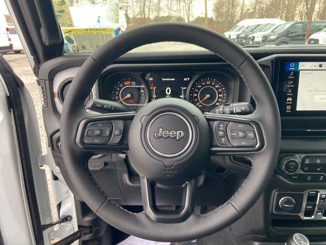 Photo of 2025 Bright White Clearcoat Jeep Wrangler