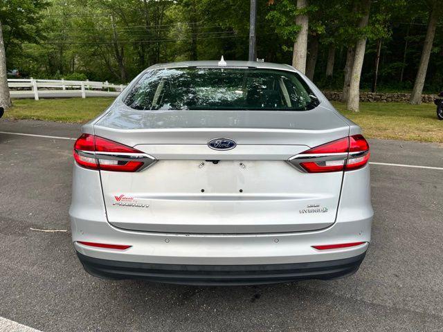 Photo of 2019 Ingot Silver Ford Fusion Hybrid