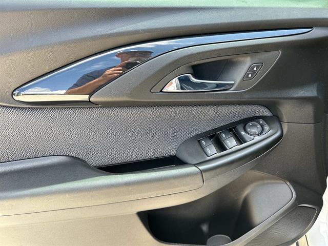 Photo of 2023 WHITE Chevrolet Trailblazer