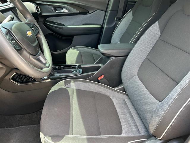 Photo of 2023 WHITE Chevrolet Trailblazer