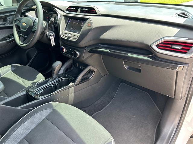 Photo of 2023 WHITE Chevrolet Trailblazer