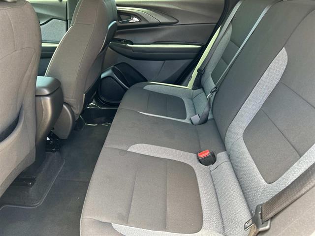 Photo of 2023 WHITE Chevrolet Trailblazer