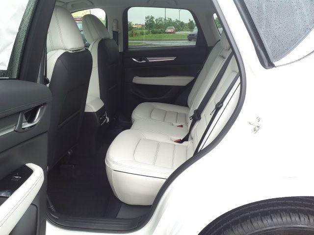 Photo of 2025 White Metallic Mazda CX-5