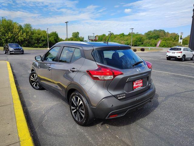 Photo of 2020 Gun Metallic Nissan Kicks