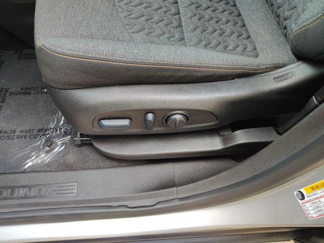 Photo of 2022 Silver Ice Metallic Chevrolet Equinox