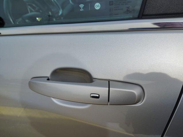 Photo of 2022 Silver Ice Metallic Chevrolet Equinox