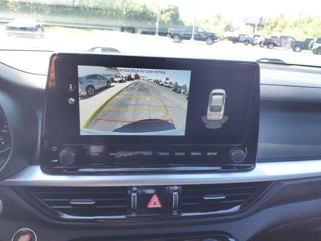 Photo of 2022 Snow White Pearl Kia Forte