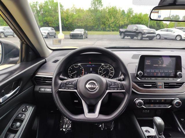 Photo of 2024 Gun Metallic Nissan Altima