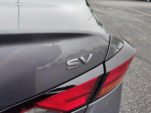 Photo of 2024 Gun Metallic Nissan Altima