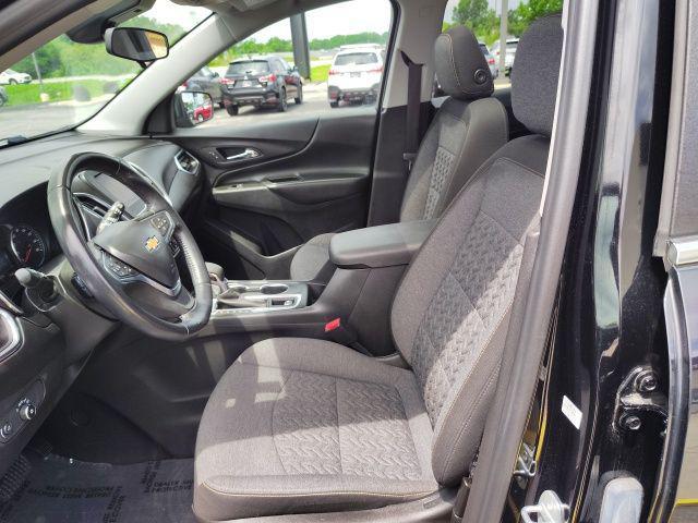 Photo of 2022 Mosaic Black Metallic Chevrolet Equinox