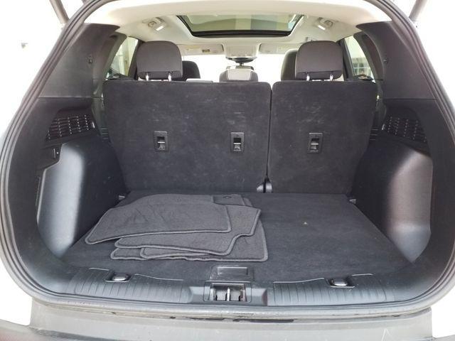 Photo of 2022 Oxford White Ford Escape