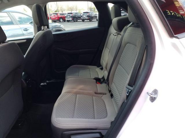 Photo of 2022 Oxford White Ford Escape