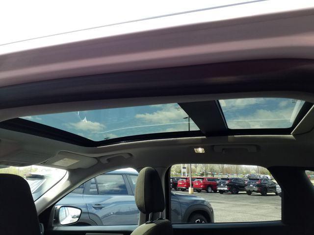 Photo of 2022 Oxford White Ford Escape