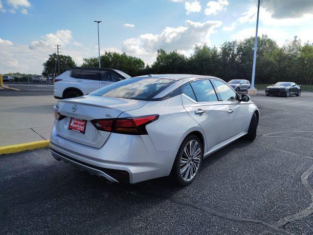 Photo of 2023 Brilliant Silver Metallic Nissan Altima