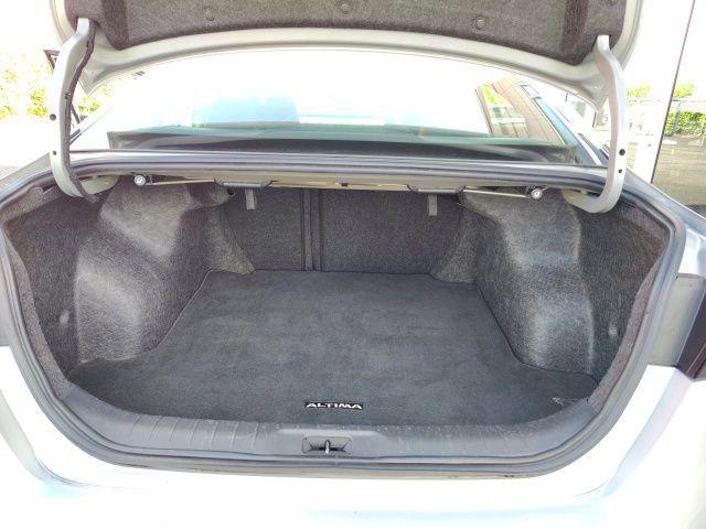 Photo of 2023 Brilliant Silver Metallic Nissan Altima