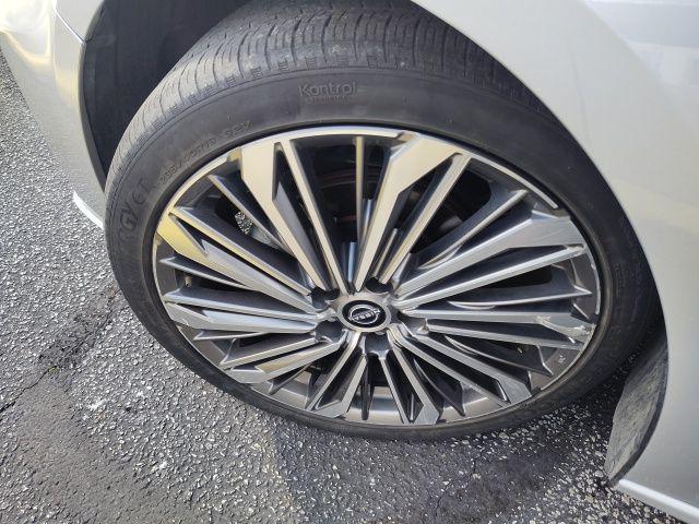 Photo of 2023 Brilliant Silver Metallic Nissan Altima