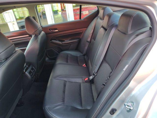 Photo of 2023 Brilliant Silver Metallic Nissan Altima