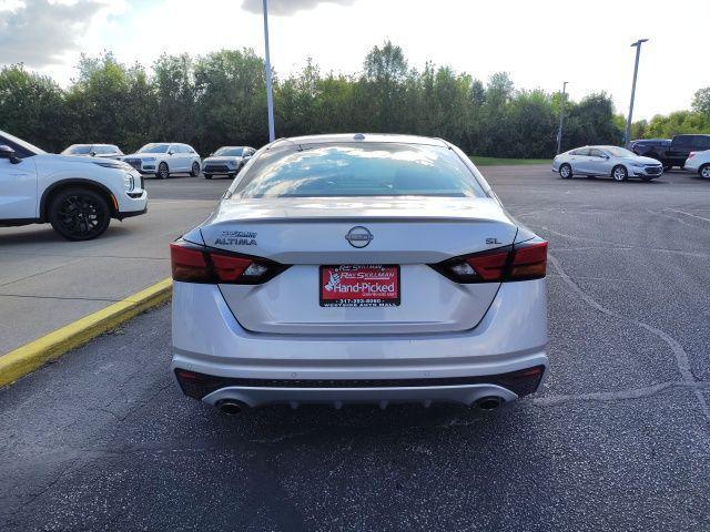 Photo of 2023 Brilliant Silver Metallic Nissan Altima