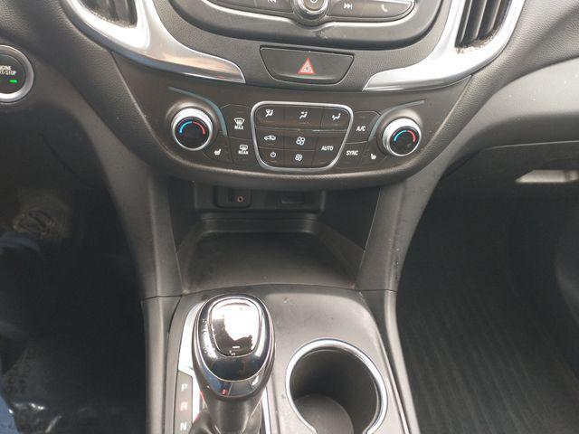 Photo of 2018 Summit White Chevrolet Equinox