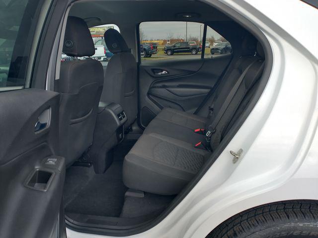Photo of 2018 Summit White Chevrolet Equinox