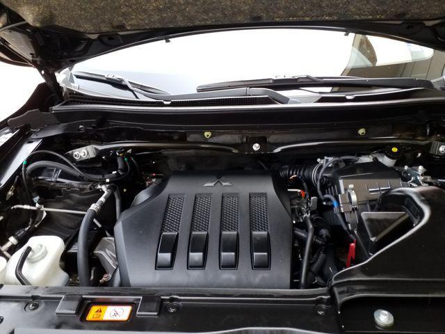 Photo of 2024 Labrador Black Pearl Mitsubishi Eclipse Cross