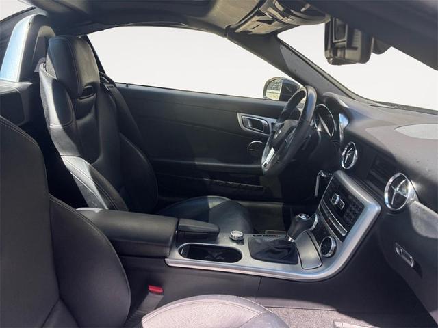 Photo of 2014 Obsidian Black Metallic Mercedes-Benz SLK-Class