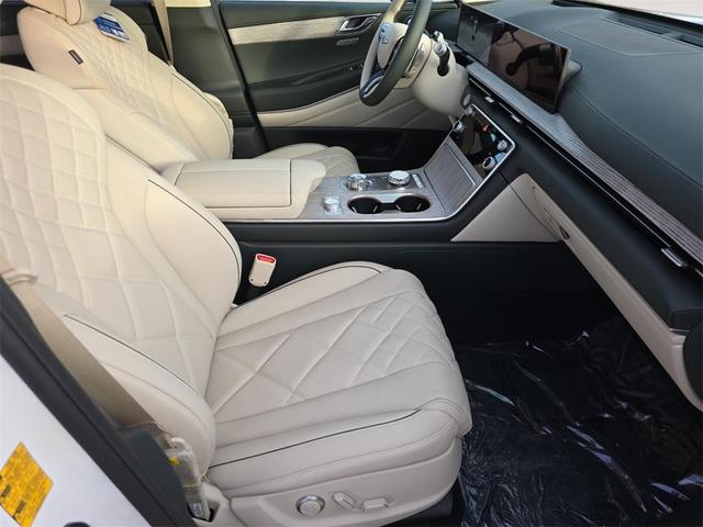 Photo of 2025 Alta White Genesis GV80