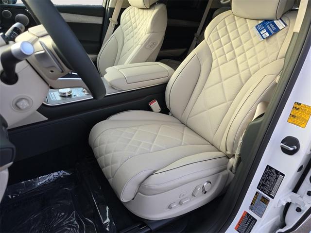 Photo of 2025 Alta White Genesis GV80
