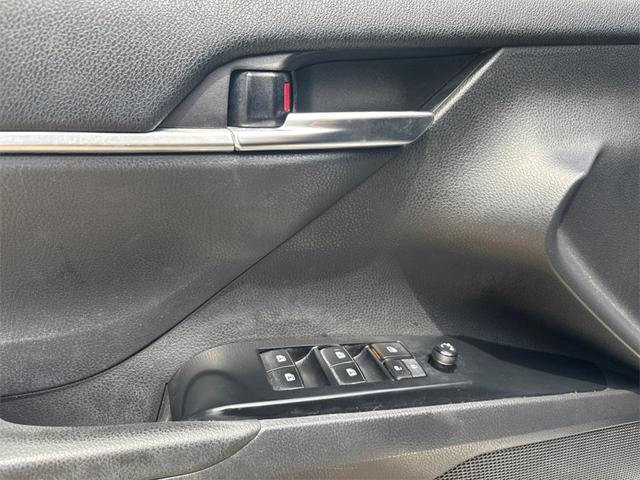 Photo of 2018 Celestial Silver Metallic Toyota Camry