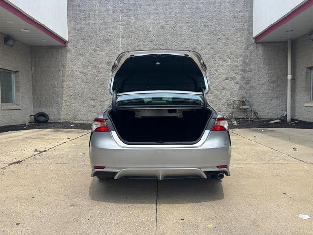 Photo of 2018 Celestial Silver Metallic Toyota Camry