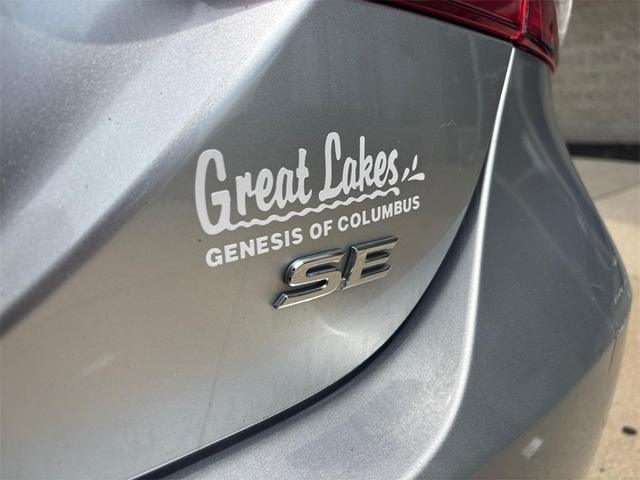 Photo of 2018 Celestial Silver Metallic Toyota Camry