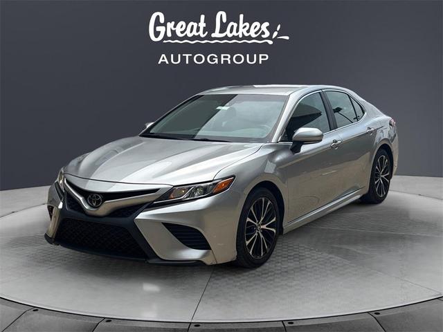 Photo of 2018 Celestial Silver Metallic Toyota Camry